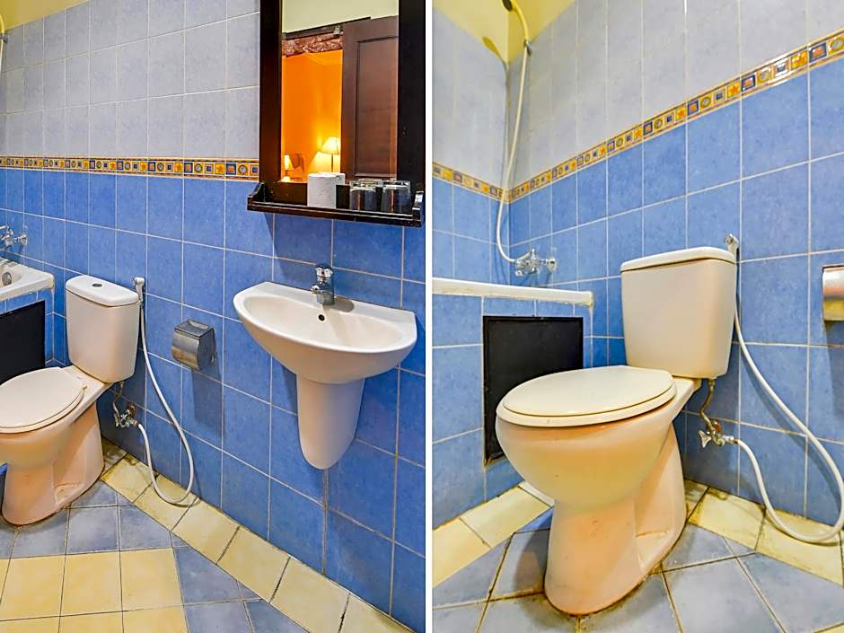 Super OYO Townhouse Oak Maxi Hotel Legian