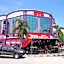 OYO 880 Hotel Purple Town