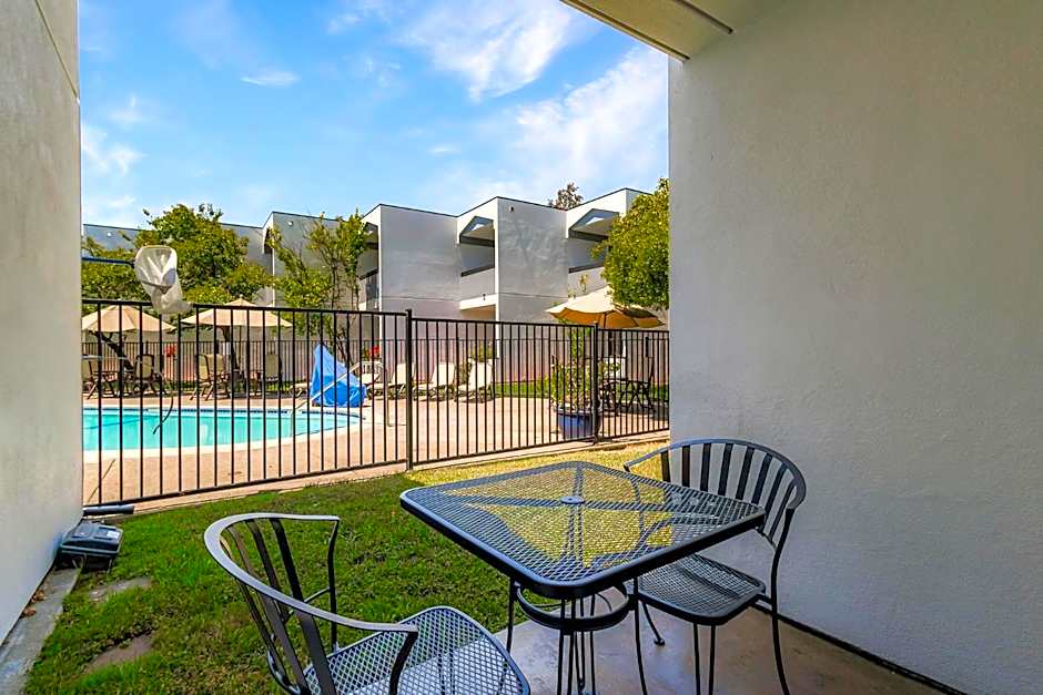Best Western Plus Wine Country Inn & Suites