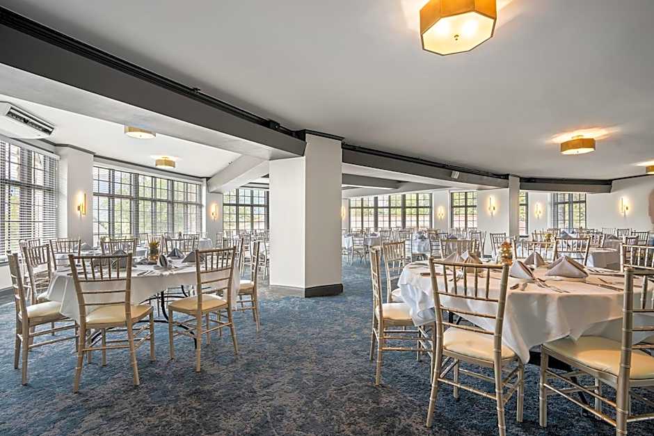 Waynesville Inn and Golf Club, Tapestry Collection by Hilton