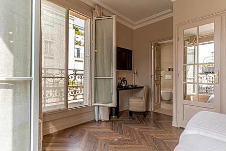 Deluxe Double or Twin Room with Balcony