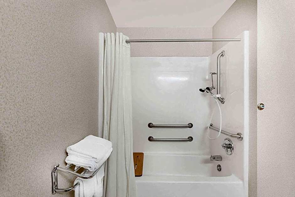 Super 8 by Wyndham Searcy AR