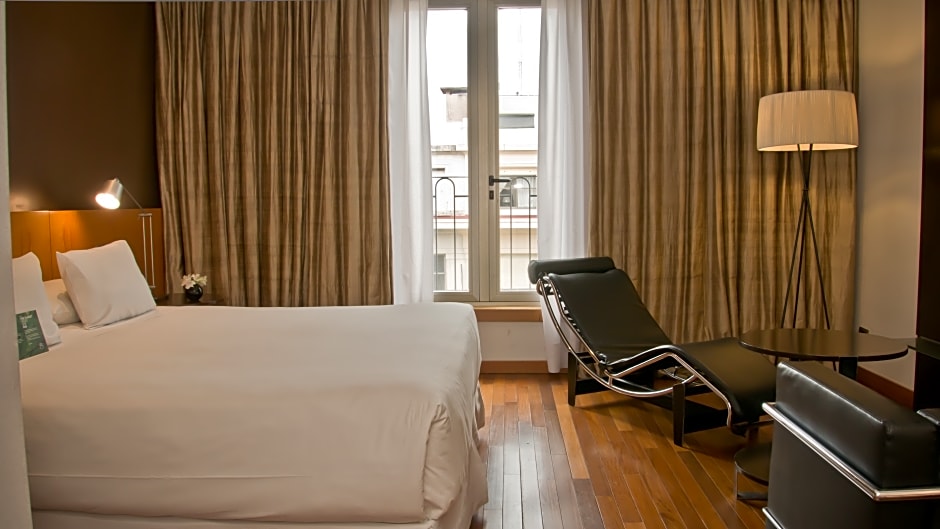 Photo 1 of 5 of Junior Suite