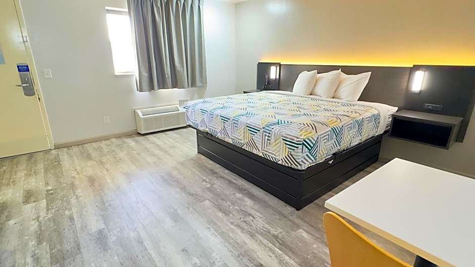 Motel 6-Dyersburg, TN