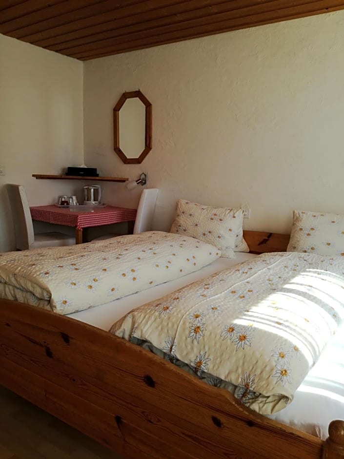 Gasthof Schoenegg B&B