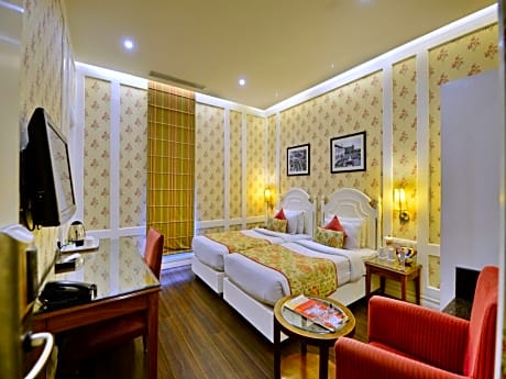 Hotel Bright
