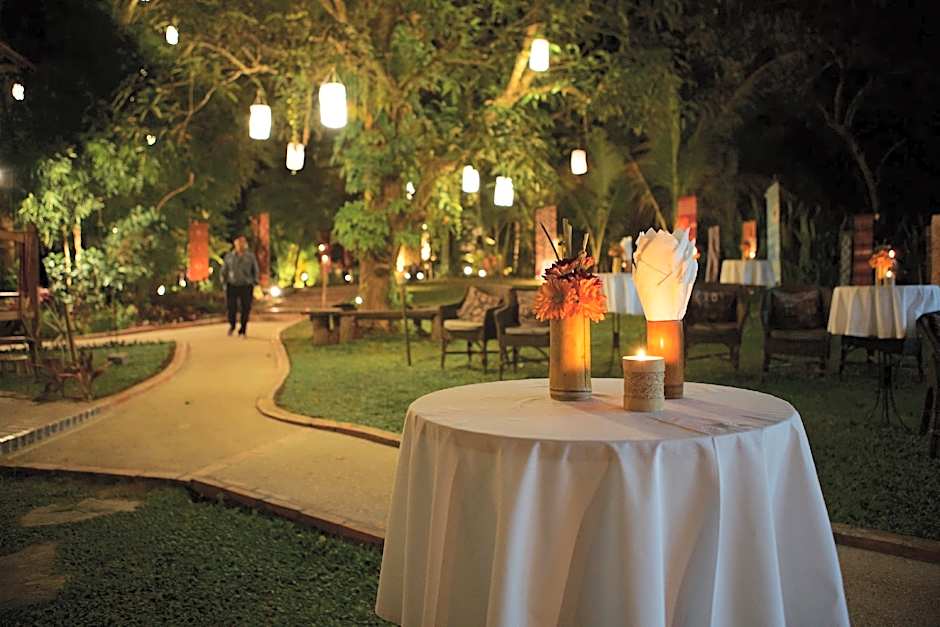 Ock Pop Tok Mekong Villa