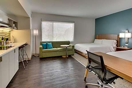 Studio with Two Queen Beds and Sofa Bed - Mobility and Hearing Accessible with Roll-in Shower