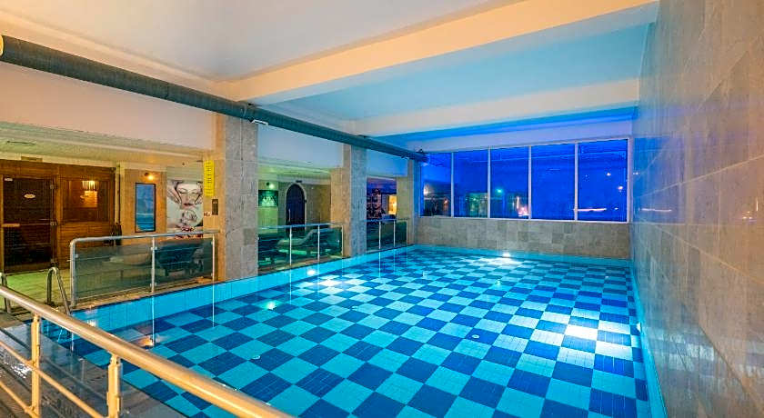 Arora Hotel