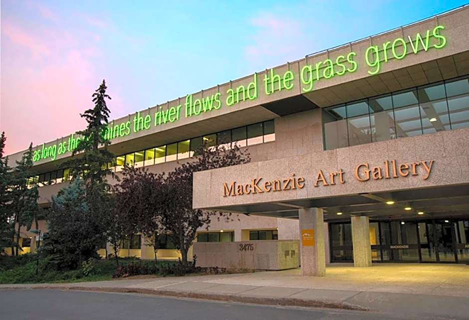 Holiday Inn Express & Suites-Regina-South By IHG