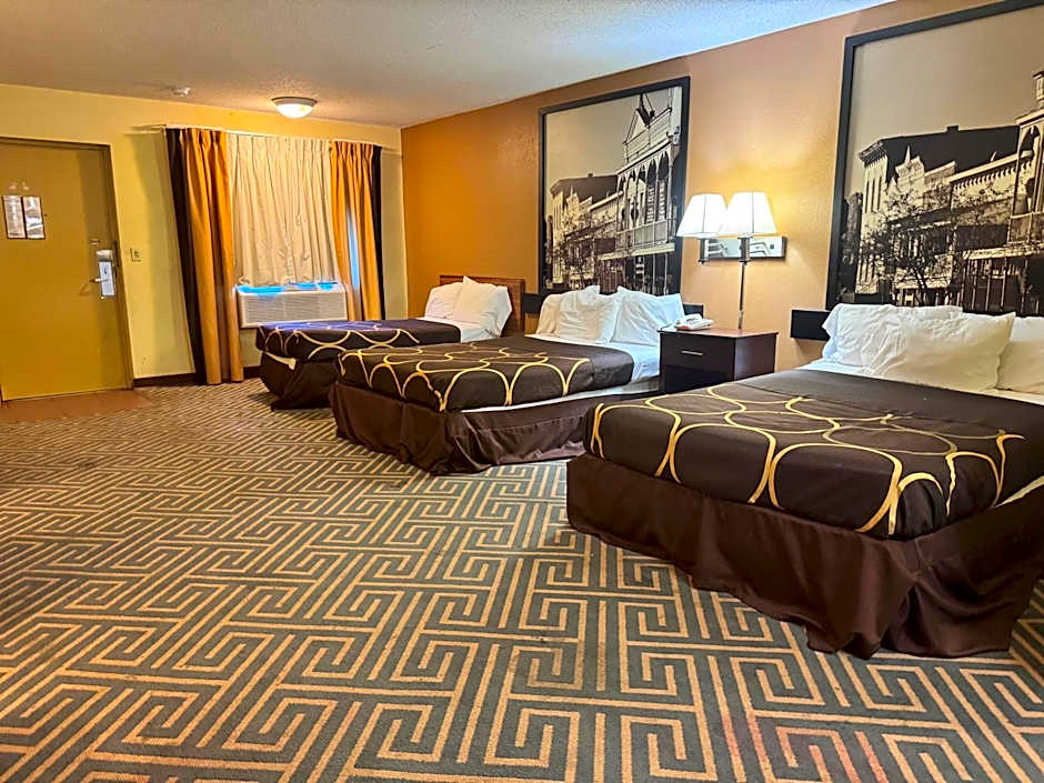 Super 8 by Wyndham Laurel