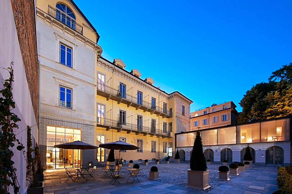 Opera35 Boutique Hotel