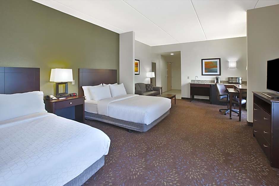 Holiday Inn Express & Suites Geneva Finger Lakes By IHG