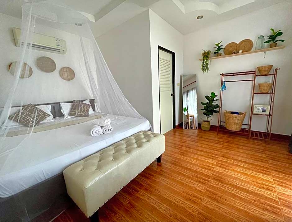 Secret Place Hotel and Restaurant