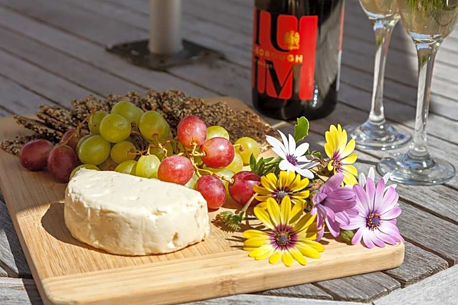 Ocean Beach Motor Lodge