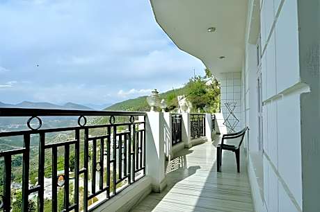 Hotel Vasundhara Palace