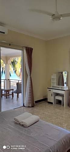 Pwani Beach Hotel & Apartments