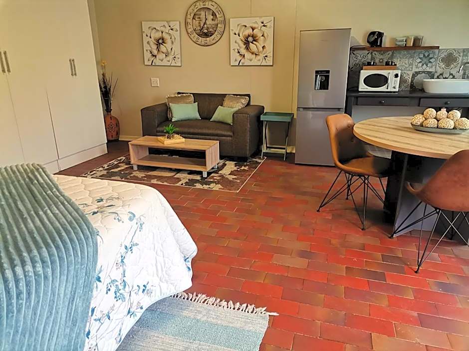 DR M BEAUTY LOUNGE AND GUEST HOUSE