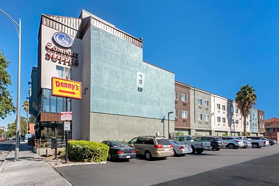 Comfort Suites San Jose Airport – San José, CA
