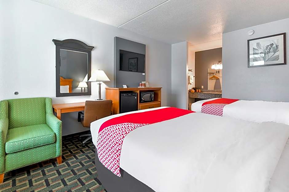 OYO Hotel Twin Lake- Lake Park Valdosta area