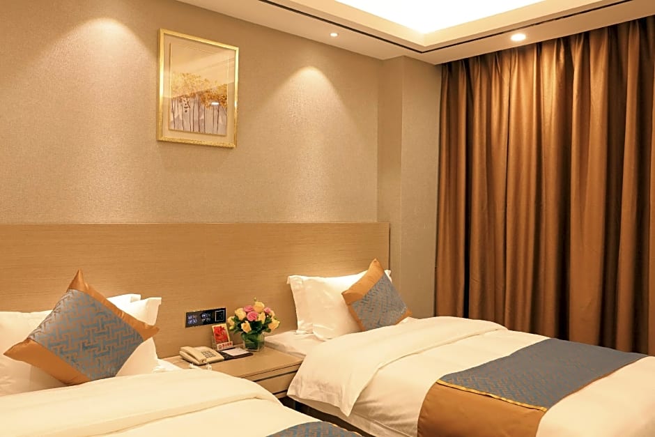 Five Rams City Hotel