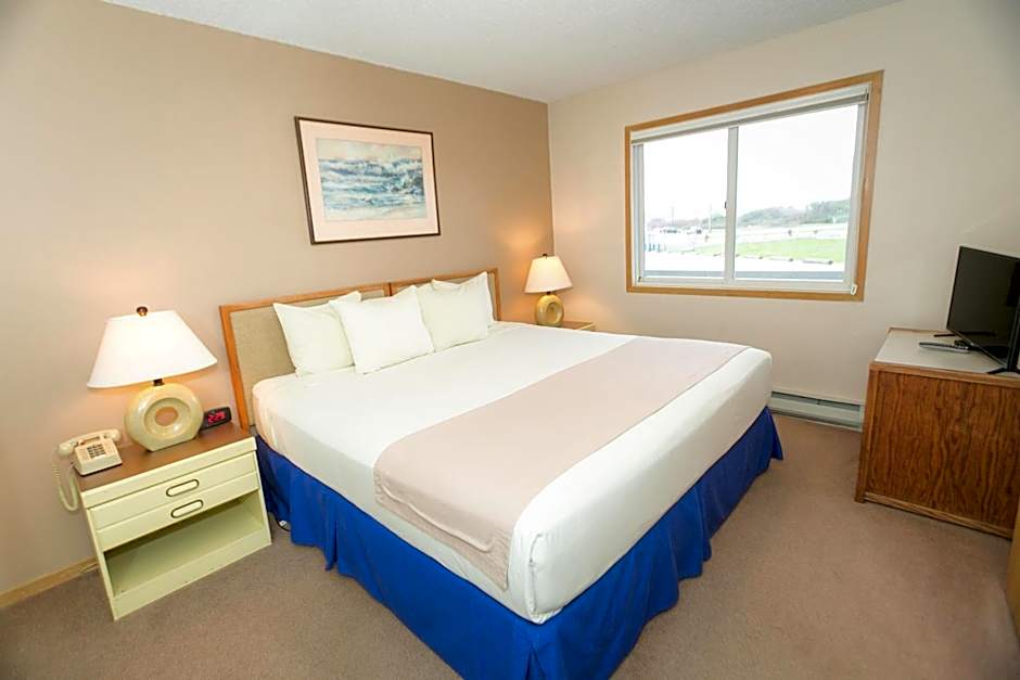 Photo 1 of 10 of 1 Bedroom Apartment, No Pets