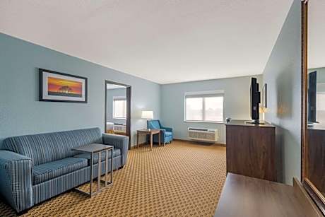 Executive King Suite - Non-Smoking