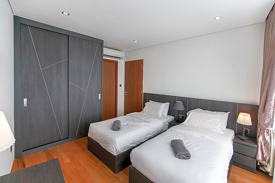Photo 1 of 21 of Suite