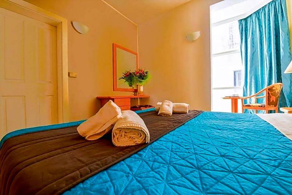 La Playa Hotel