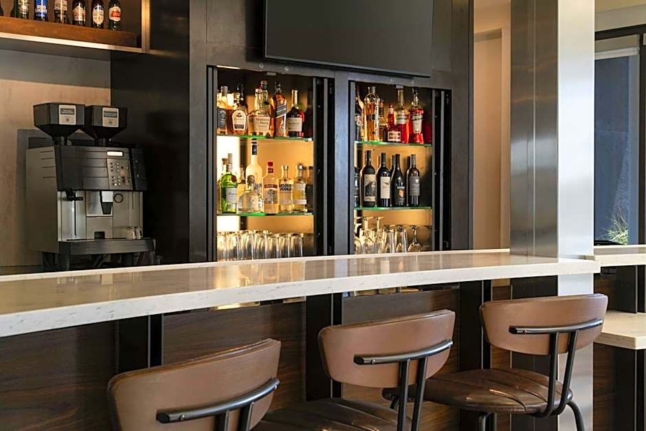 Courtyard by Marriott Fresno