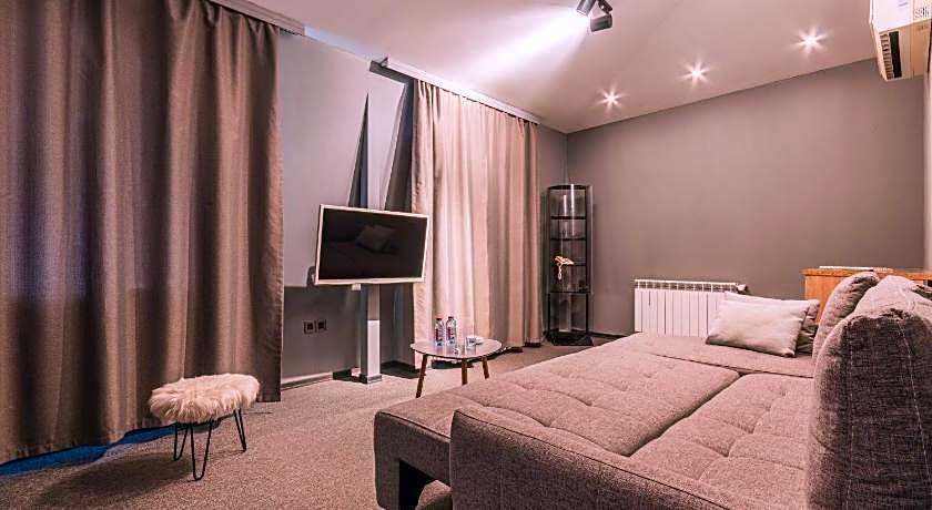 Maestro Hotel