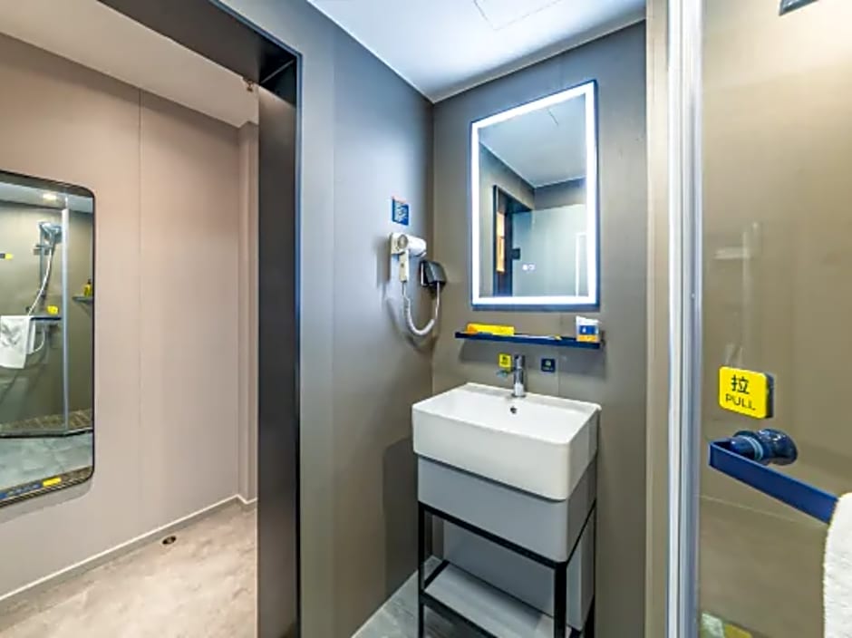 7 Days Inn Xi'an Zhonglou 4th Gulou Hospital Dachaishi