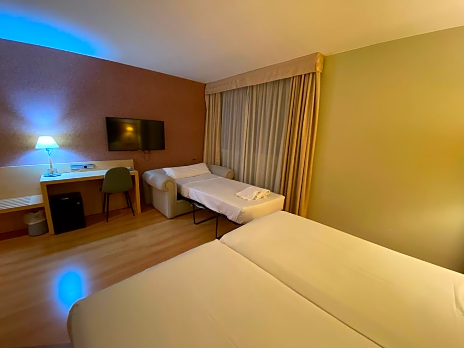 Hospedium Hotel Villa Gom