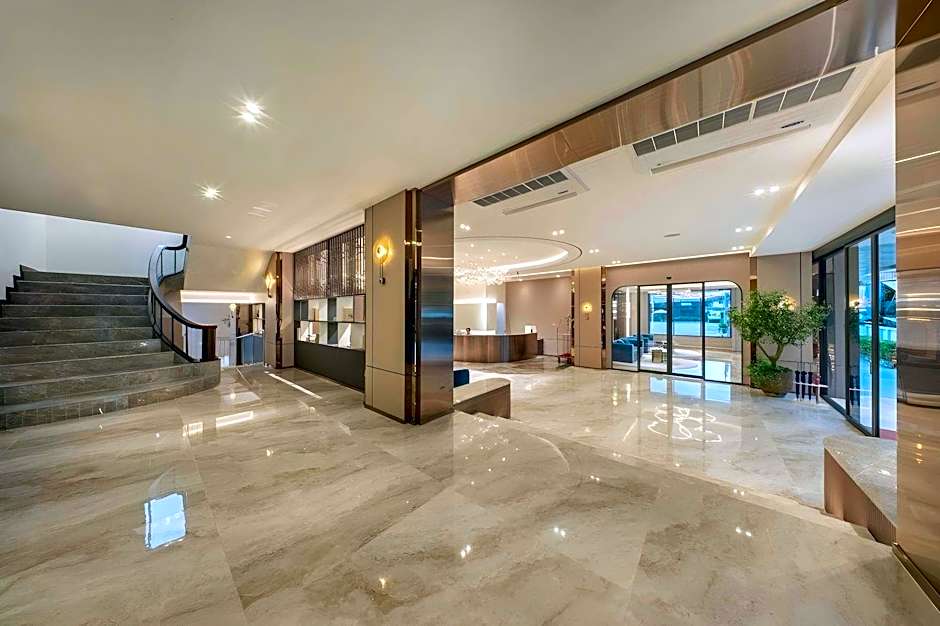 The Legacy Convention Hotel