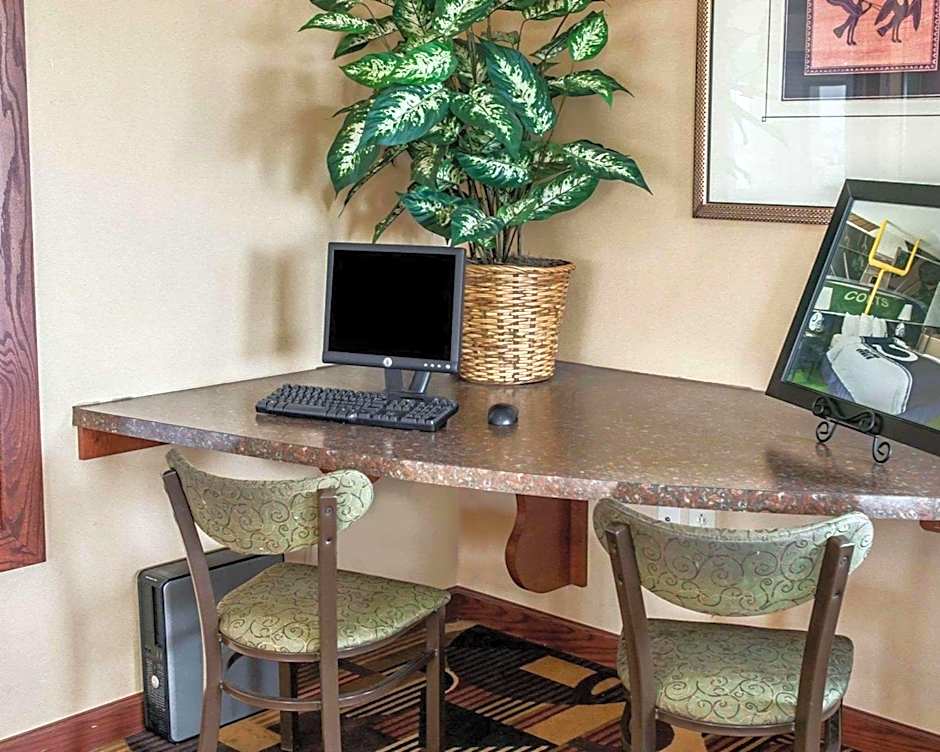 Quality Inn & Suites Greenfield I-70