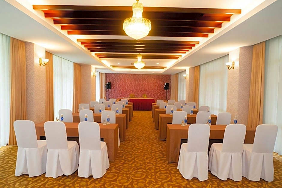 Century Riverside Hue Hotel