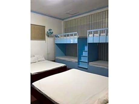 8-Bed Mixed Dormitory Room