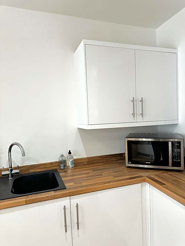 The Courtyard, 4 - Bed, Sleeps 6, Pets Welcome