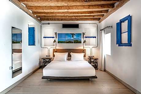 Seaside Medium Stone Suite