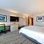Holiday Inn Express and Suites Staunton By IHG