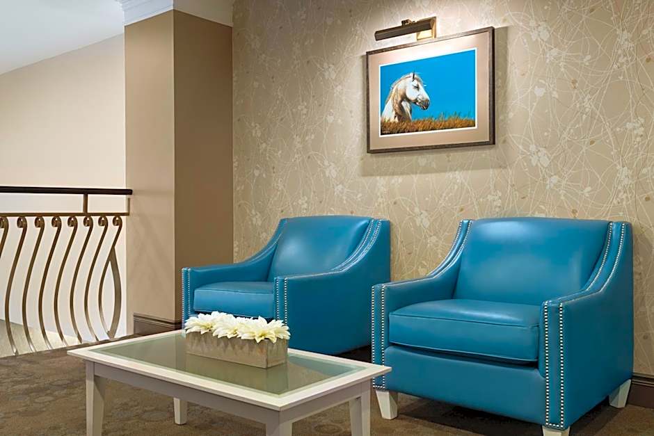 Days Inn & Suites by Wyndham Brandon