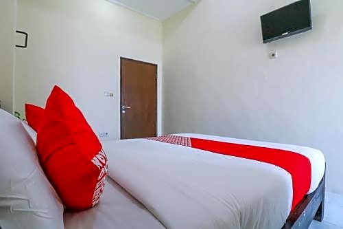 OYO 1054 Bayak Bali Hotel