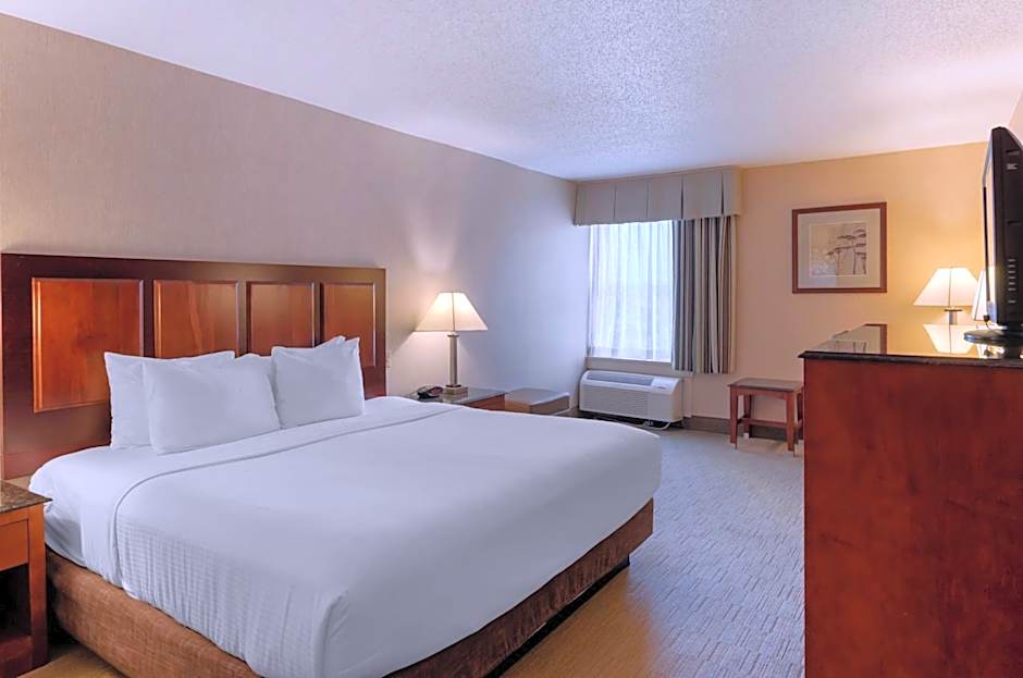 Best Western Staunton Inn