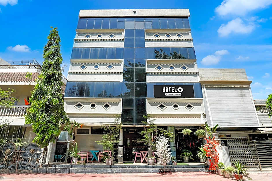 Super Hotel O MP Nagar Near Rachna Tower