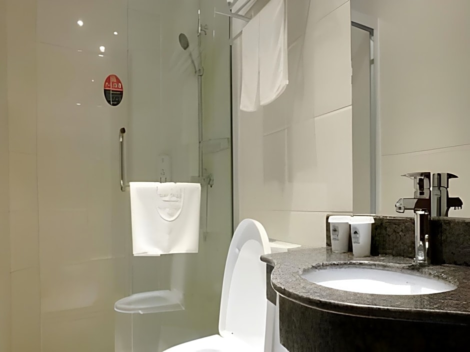 GreenTree Inn Zaozhuang Taishan Road Shituanxiao Express Hotel