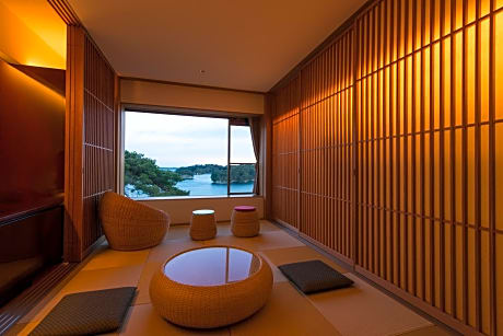 Japanese-Style Economy Room