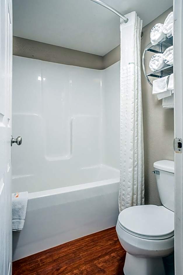 Super 8 by Wyndham Downtown Gatlinburg at Convention Center