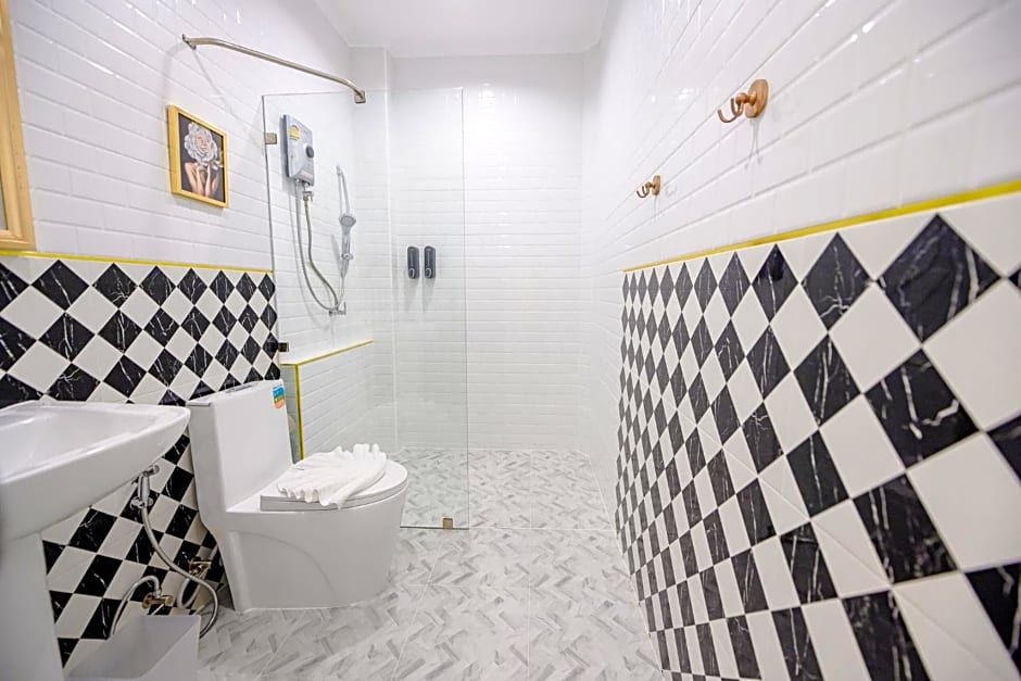 Marble Arch De Loei Hotel