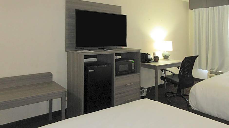 Clarion Pointe Evansville North