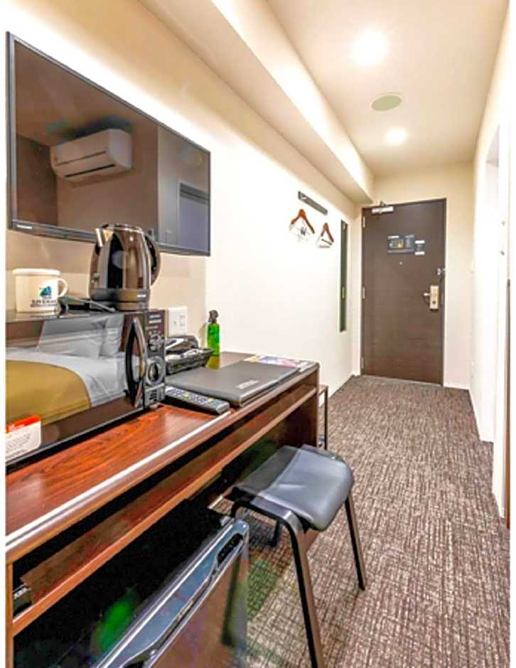 HOTEL LiVEMAX OKAZAKI